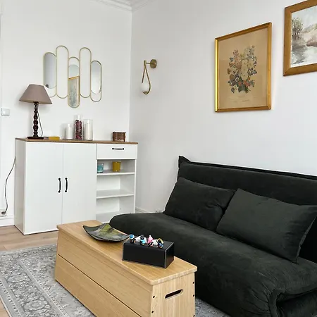 Nouveau 2p Parisien Apartmán *